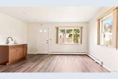 487 Nicolls Road, Deer Park, NY 11729 - Photo 20