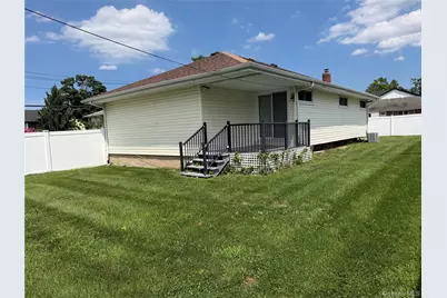 266 Central Park Roads, Plainview, NY 11803 - Photo 4