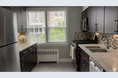 271 Cedarhurst Avenue #E1, Cedarhurst, NY 11516 - Photo 4