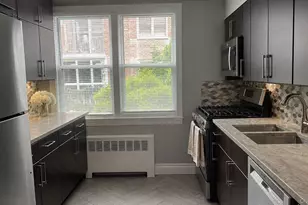 271 Cedarhurst Ave, Cedarhurst, NY 11516 - Photo 4