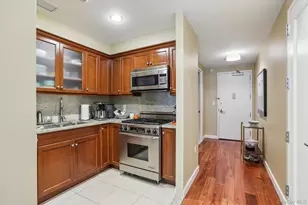 10 City Pl, White Plains, NY 10601 - Photo 12