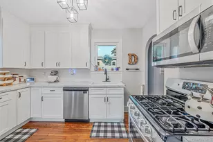 750 Howard Ave, Copiague, NY 11726 - Photo 10