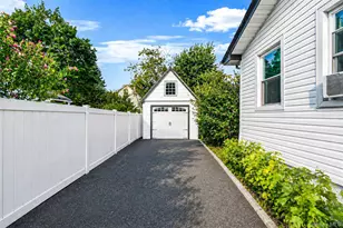 750 Howard Ave, Copiague, NY 11726 - Photo 32