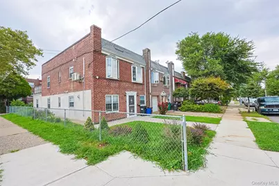 9001 70th Drive, Forest Hills, NY 11375 - Photo 20