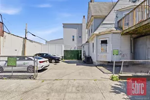 1201 37th St, Brooklyn, NY 11218 - Photo 22
