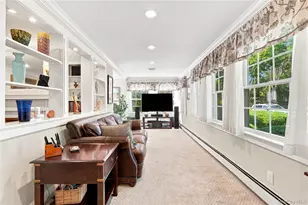 556 N Windsor Ave, Brightwaters, NY 11718 - Photo 16