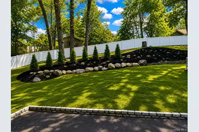 32 & 34 Oakwood Road, Huntington, NY 11743 - Photo 4
