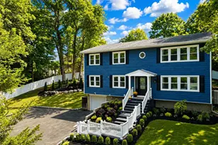 32 & 34 Oakwood Rd, Huntington, NY 11743 - Photo 2
