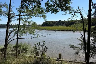 75 Old Field Rd, East Setauket, NY 11733 - Photo 4