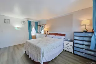 136-04 Cherry Ave, Flushing, NY 11355 - Photo 12