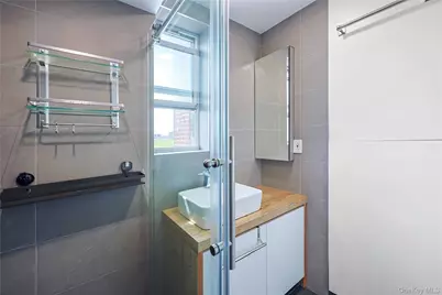 13604 Cherry Avenue #4E, Flushing, NY 11355 - Photo 16