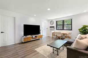 58-09 246th Crescent, Douglaston, NY 11362 - Photo 4