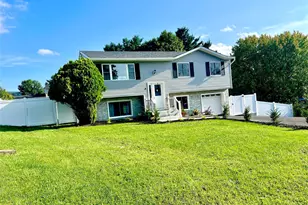 4 Liberty Ct, Washingtonville, NY 10992 - Photo 2