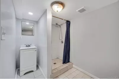 6144 Eliot Avenue, Middle Village, NY 11379 - Photo 28