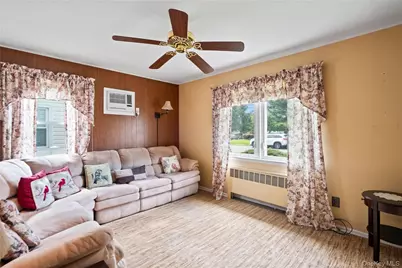 110 Barwick Boulevard, Mineola, NY 11501 - Photo 10