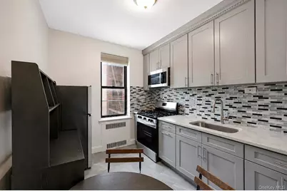 8009 35th Avenue #D17, Jackson Heights, NY 11372 - Photo 10