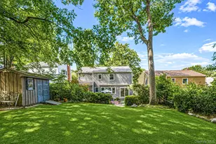 36 Briarwood Dr, Huntington, NY 11743 - Photo 32