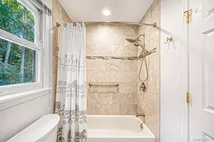 36 Briarwood Dr, Huntington, NY 11743 - Photo 18