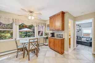 36 Briarwood Dr, Huntington, NY 11743 - Photo 10
