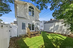 205 Stuart Rd, Valley Stream, NY 11581 - Photo 28