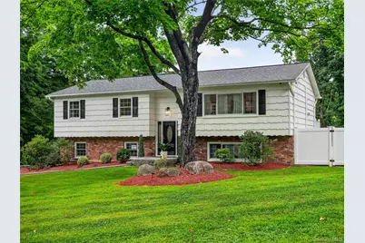 5 Evan Drive, New City, NY 10956 - Photo 2