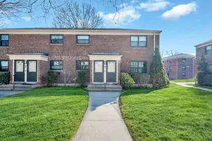 220-44 73rd Ave, Oakland Gardens, NY 11364 - Photo 2