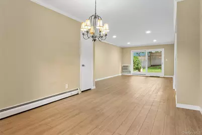 9 Harbour Lane #4A, Oyster Bay, NY 11771 - Photo 2
