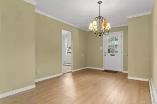 9 Harbour Ln, Oyster Bay, NY 11771 - Photo 4