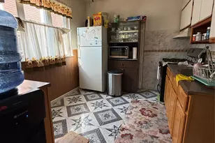 97-25 109th St, Richmond Hill, NY 11419 - Photo 8