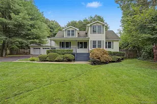 87 Daly Rd, East Northport, NY 11731 - Photo 2