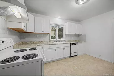 87 Daly Road, East Northport, NY 11731 - Photo 12
