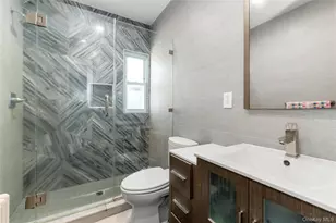 381 Woodmere Blvd, Woodmere, NY 11598 - Photo 10