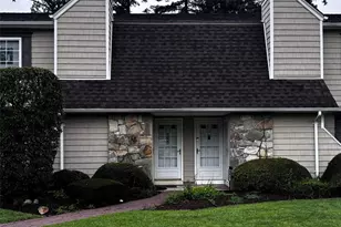 203 Lake Pointe Cir, Middle Island, NY 11953 - Photo 2