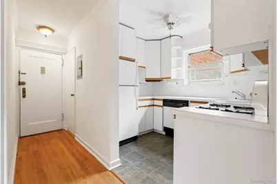 320 S Broadway #P7, Tarrytown, NY 10591 - Photo 8
