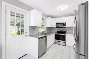 666 Rosevale Ave, Ronkonkoma, NY 11779 - Photo 12