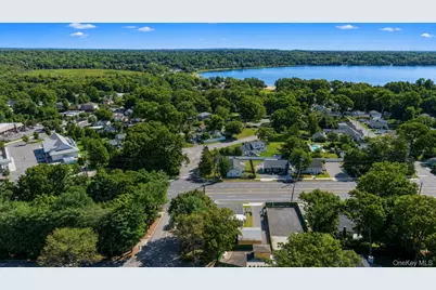 666 Rosevale Avenue, Ronkonkoma, NY 11779 - Photo 42