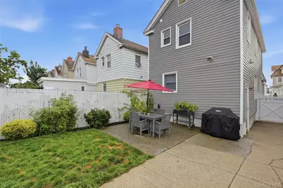 9437 133rd Avenue, Ozone Park, NY 11417 - Photo 22