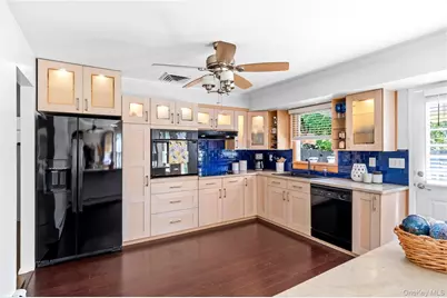 1 Wheeler Court, Deer Park, NY 11729 - Photo 12