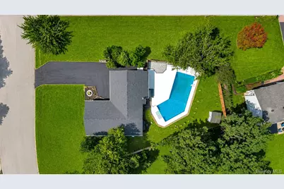 1 Martin Court, Coram, NY 11727 - Photo 4