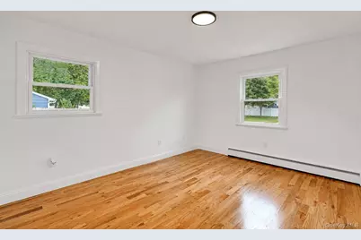 1 Martin Court, Coram, NY 11727 - Photo 20