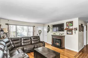 20 Jamaica Ave, Plainview, NY 11803 - Photo 6