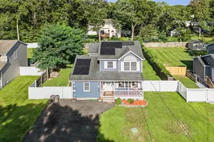 17 Robinwood St, Mastic, NY 11950 - Photo 28