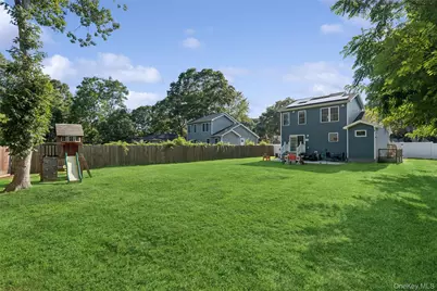 17 Robinwood Street, Mastic, NY 11950 - Photo 26