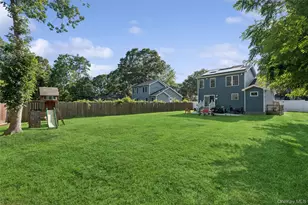 17 Robinwood St, Mastic, NY 11950 - Photo 26