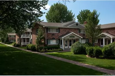 100 Middleton Road #MA12, Bohemia, NY 11716 - Photo 2