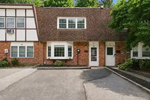 7 Roundtree Ct, Beacon, NY 12508 - Photo 2
