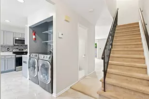 7 Roundtree Ct, Beacon, NY 12508 - Photo 4