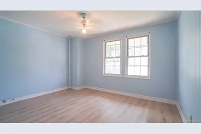 9221 Winchester Boulevard, Queens Village, NY 11428 - Photo 8