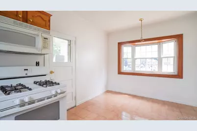 9221 Winchester Boulevard, Queens Village, NY 11428 - Photo 12
