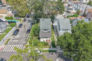 92-21 Winchester Blvd, Queens Village, NY 11428 - Photo 4
